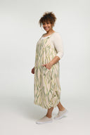 'Livia' olkaimellinen mekko – ilmava, vartaloa imarteleva ja ainutlaatuinen